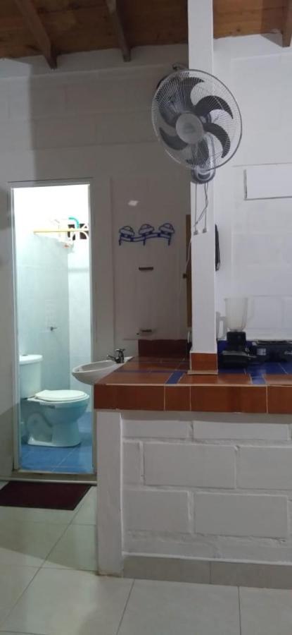 Habitacion Triple Con Cocina Y Bano Privado Necoclí Exteriör bild